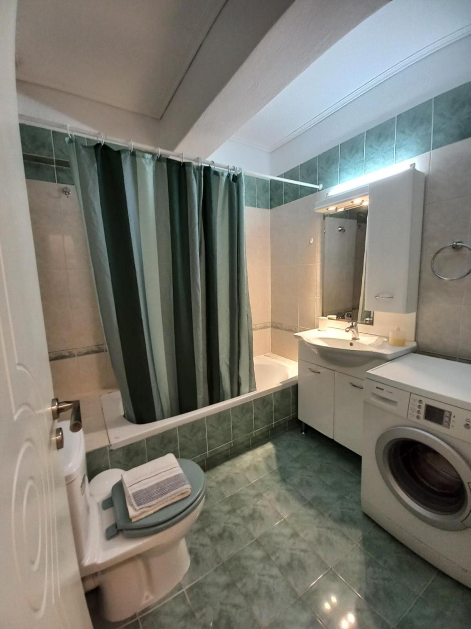 Ferienwohnung A V G E R I N O S Athen Exterior foto